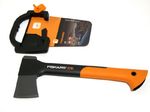 Топор Fiskars туристический Х7 в пластиковом чехле